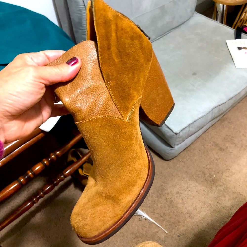 Kork-Ease 7.5 Tan Booties